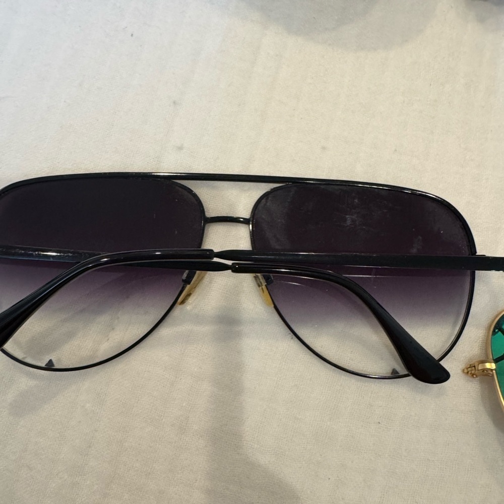 Quay Australia Black Gradient Sunglasses - Picture 3 of 4